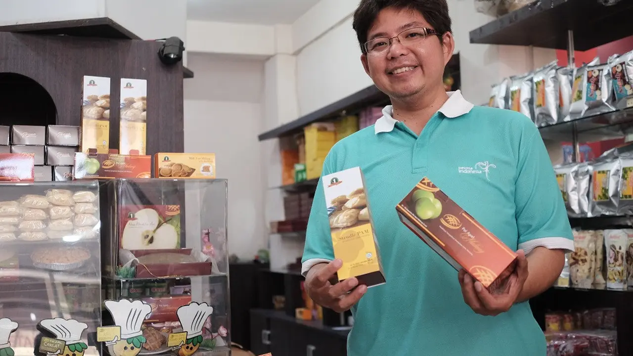 Chris Pemilik Pai Apel Malang