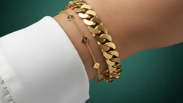 Model Gelang Emas Rantai Elegan Untuk Hari Raya. AI
