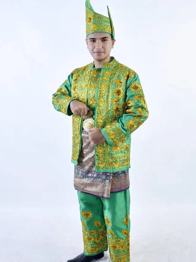 7 Gaya Hari Putra LIDA 2020 Saat Pakai Busana Adat Ini Keren