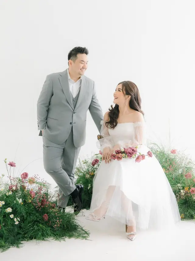 7 Potret Prewedding Nex Carlos dengan Kekasih, Serasi dengan Berbagai Tema