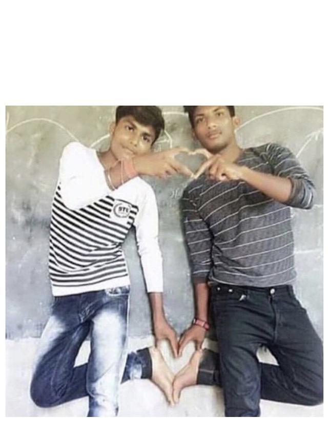 6 Pose Foto Orang India Ini Kelewat Absurd, Enggak Habis Pikir