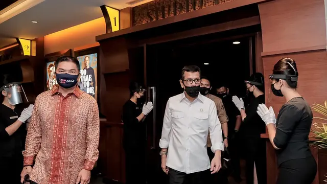 Wishnutama dalam kampanye nasional "Indonesia Care." (Foto: atas perkenan Kepala Biro Komunikasi Kemenparekraf RI)