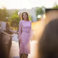 Selain Kate Middleton, Ratu Rania juga menjadi bangsawan yang tak lepas dari sorotan publik [@queenrania]