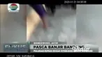 Puluhan personel gabungan, Kamis pagi mulai diterjunkan ke lokasi banjir bandang di Kecamatan Ijen, Bondowoso, Jawa Timur untuk melakukan pembersihan. Belum adanya alat berat yang menjangkau lokasi membuat pembersihan hanya dilakukan secara manual.