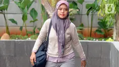 Wakil Gubernur Lampung, Chusnunia Chalim (Nunik) memenuhi panggilan penyidik KPK di Jakarta, Selasa (26/11/2019).  Chusnunia diperiksa sebagai saksi dalam perkara dugaan korupsi proyek infrastruktur di Kementerian Pekerjaan Umum dan Perumahan Rakyat (PUPR) TA 2016. (merdeka.com/Dwi Narwoko)