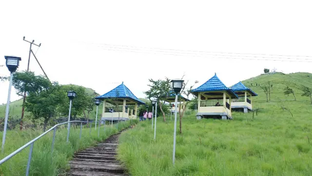 Destinasi Wisata Tangga Seribu Tanjung Kajuwulu Sikka
