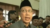 Menteri Agama, Lukman Hakim Saifudin dan menteri Kesehatan RI, sudah mulai mengantisipasi kemungkinan terjadi penularan virus Ebola 