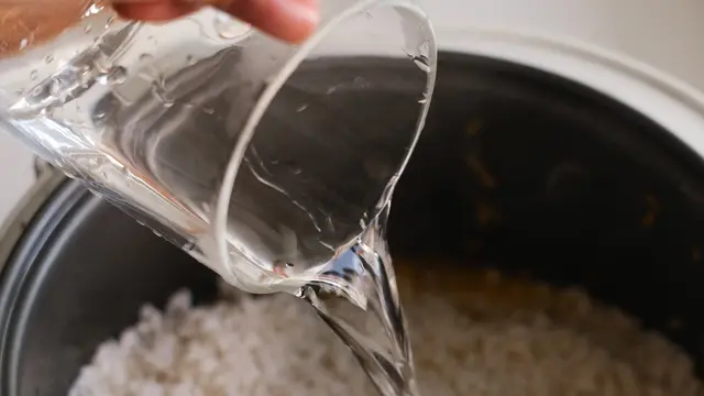 Kenapa Nasi di Rice Cooker Cepat Basi? Ini 5 Tips agar Tetap Tahan Lama