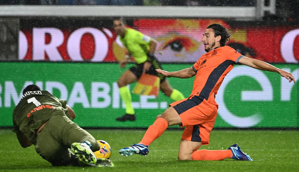 Berkat hasil ini, Inter masih kokoh di puncak klasemen Serie A dengan raihan 28 poin. (Isabella BONOTTO / AFP)