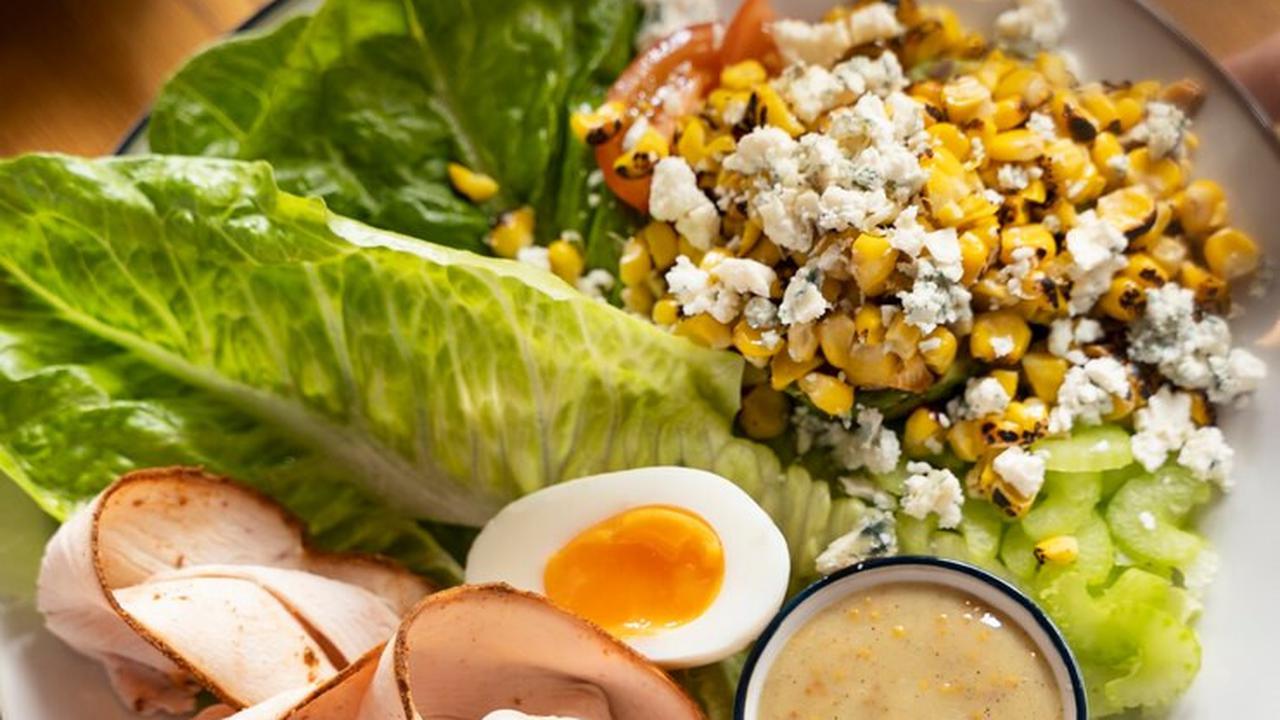 Ilustrasi salad sayur/freepik.com