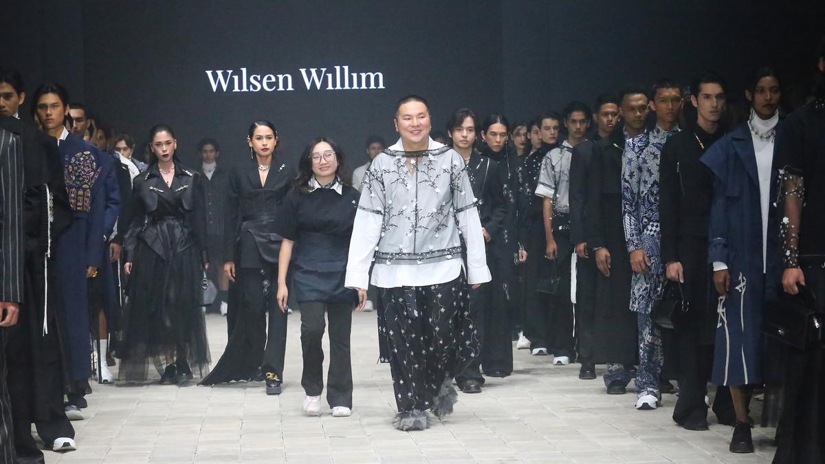 PIMFW 2024, Refleksi Gaya Urban Kontemporer dengan Sentuhan Batik ala Wilsen Willim Berita Viral Hari Ini Kamis 19 September 2024