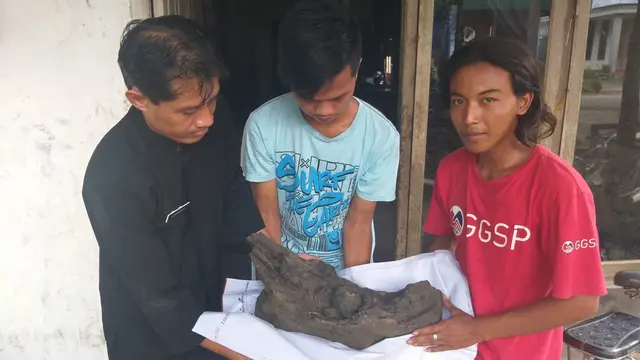 Warga Cepu Menemukan Fosil