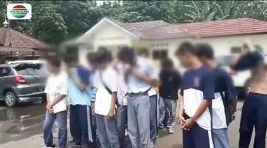 Puluhan pelajar sejumlah SMK di Bogor dan Depok diamankan petugas saat razia. Para siswa tersebut diamankan saat sedang libur sekolah.