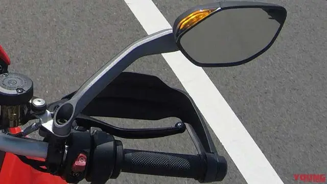 Ducati juga sematkan fitur Blind Spot Monitoring pada Multistrada V4S