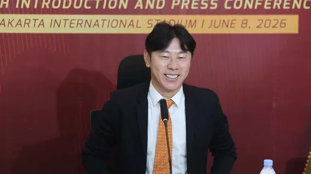 Resmi, Shin Tae-yong Latih Persija Jakarta