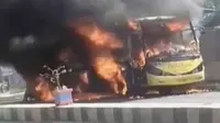 VIDEO: Bus Ibu-ibu Pengajian di Lampung Ludes Terbakar