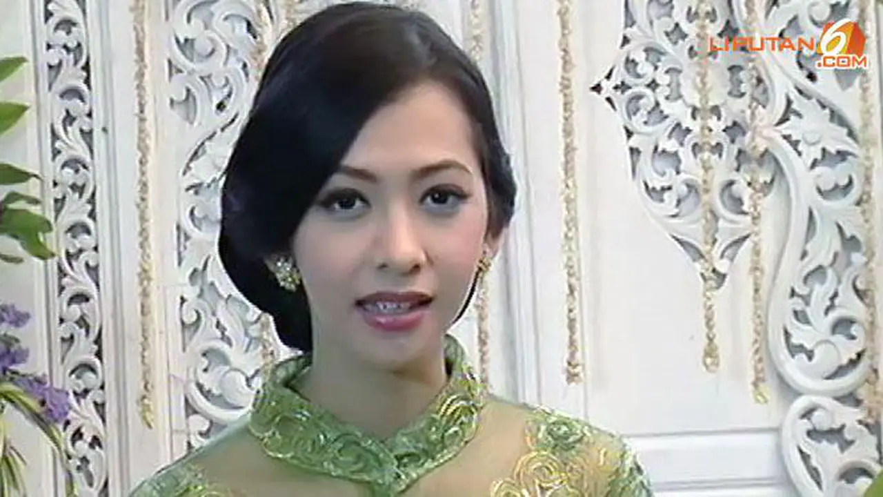 Alami Pecah Ketuban, Poppy Bunga Dilarikan Kerumah Sakit