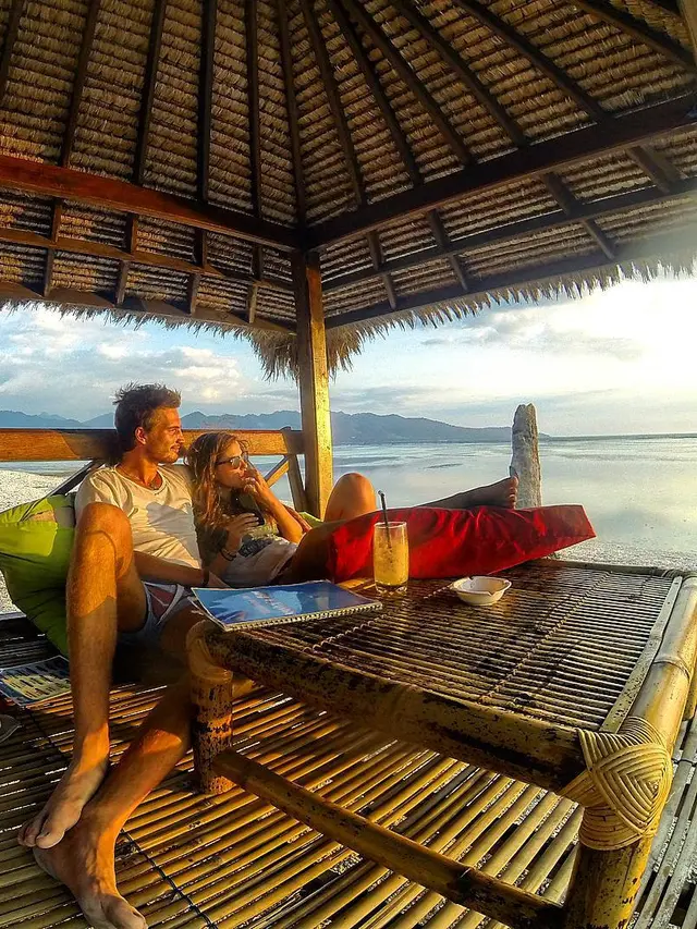 [Bintang] Tergemas! Kamu Pasti Bakal Salfok Diajar Guru Matematika Ganteng Ini