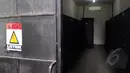 SMAN 78 menjadi salah satu dari 55 sekolah di DKI Jakarta yang menerima pengadaan uninterruptible power supply (UPS), Jakarta, Senin (2/3/2015). Diduga hampir semua sekolah di Jakarta menerima UPS senilai Rp 6 Miliar(Liputan6.com/Andrian M Tunay)
