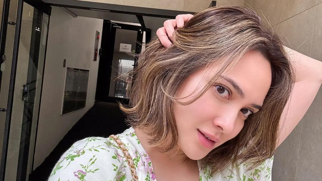6 Potret Shandy Aulia Pamer Gaya Rambut Baru di Korea Selatan, Makin Fresh di Usia 37 Tahun