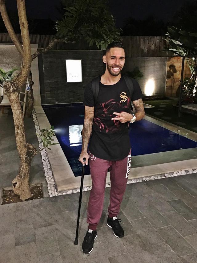 7 Potret Demerson Bruno Costa saat Berlibur, Curi Perhatian