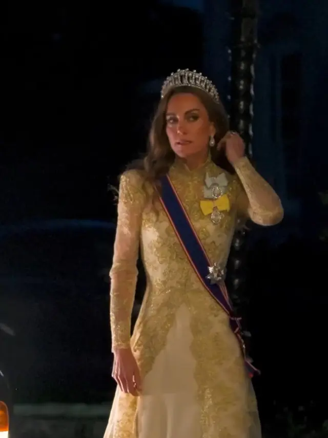 Kate Middleton saat hadir acara jamuan Donald Trump kenakan mahkota favorit Putri Diana yang dilengkapi mutiara. [@princeandprincessofwales]