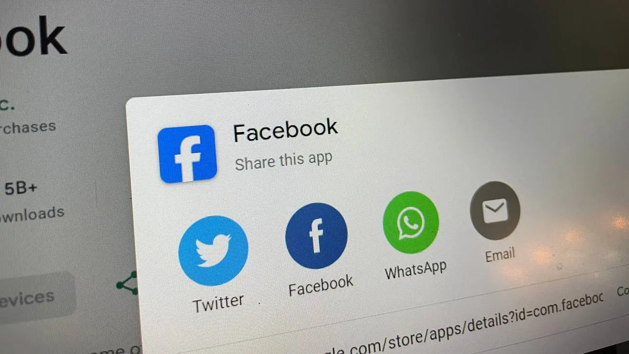 Ilustrasi Facebook
