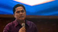 Pemilik Satria Muda, Erick Thohir, memberikan keterangan saat menghadiri jumpa pers di Ballroom Pertamina, Jakarta, Rabu (11/1/2017). (Bola.com/Vitalis Yogi Trisna)