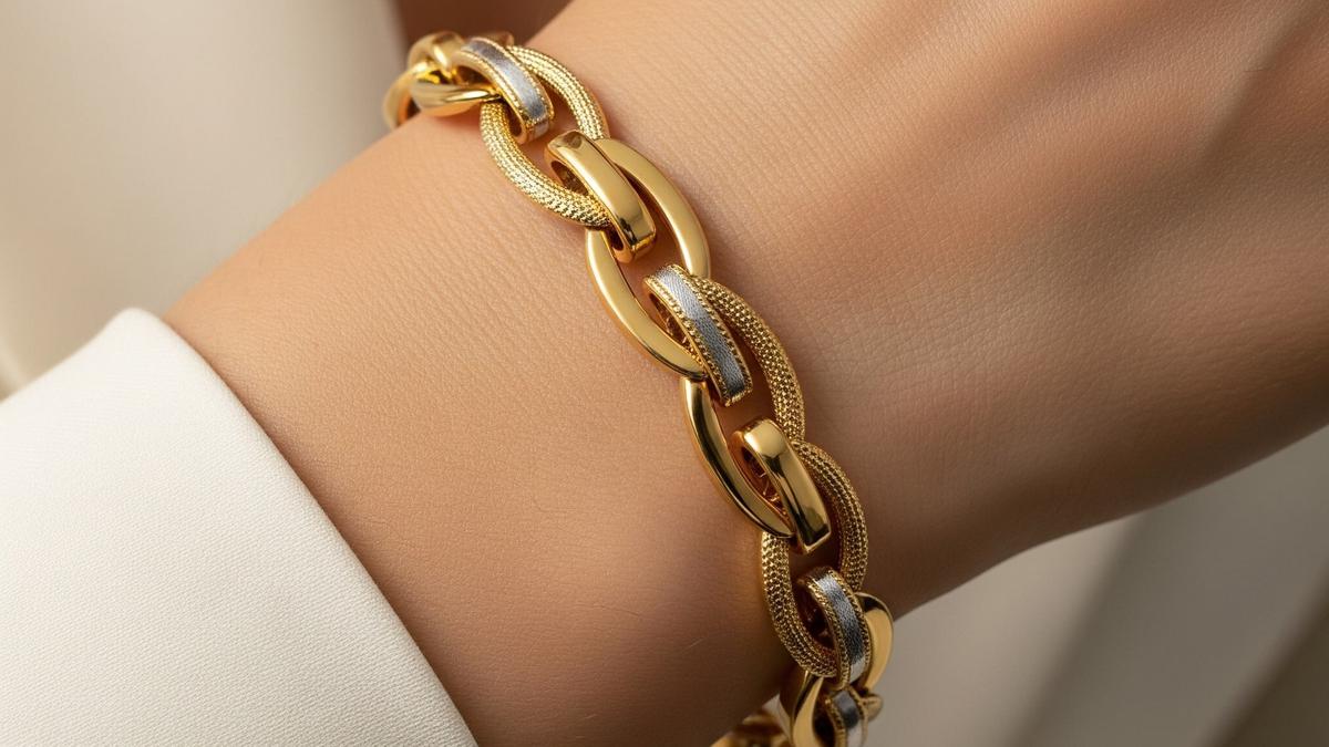 7 Model Gelang Emas untuk Muslimah Tangan Gemuk serta Harganya, Look Proporsional