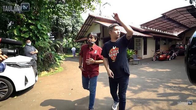 8 Potret Rumah Kaji Edan, Disebut Sosok di Balik Kekayaan Juragan 99