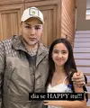 Mikhayla berfoto bersama Ivan Gunawan, dalam ekspresinya ia pun tampak bahagia. [@ramadhaniabakrie]