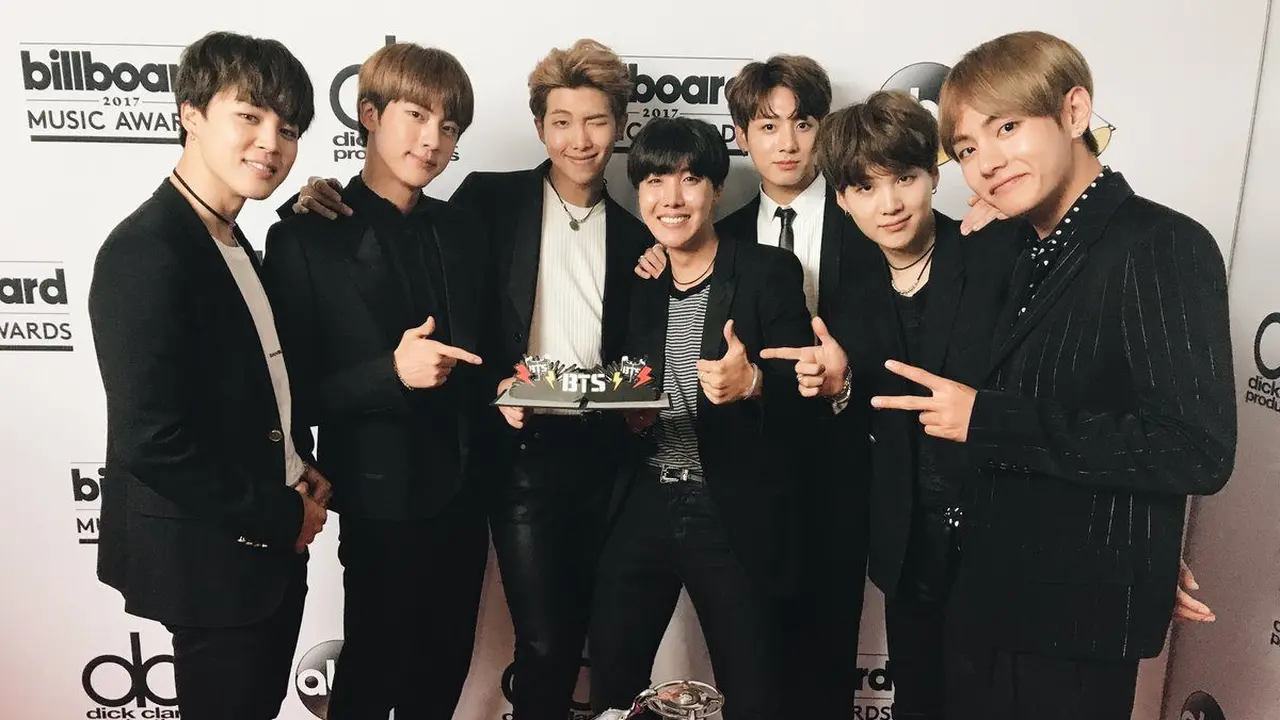 [Bintang] Sempat Dipandang Sebelah Mata, Kini BTS Jadi Artis K-Pop Terpopuler