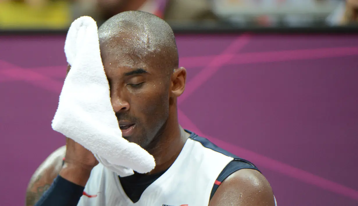 Ekspresi Kobe Bryant saat memperkuat AS melawan Nigeria dalam laga basket Olimpiade London 2012, (2/8/2012). (AFP/Mark Ralston)