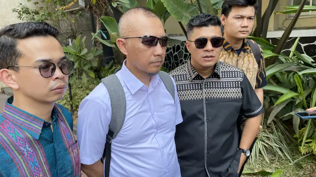 Orangtua Sultan Rif'at Alfatih, korban terjerat kabel fiber optik, didampingi penasihat hukum diperiksa sebagai saksi pelapor hari ini, Kamis (24/8/2023)