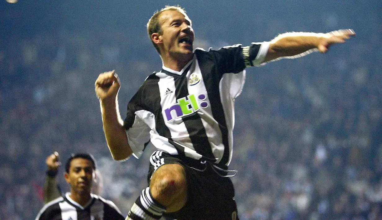 Bersama Blackburn Rovers pada musim 1994/1995 dan 1995/1996 ia berhasil menjadi top skor dengan torehan 34 dan 31 gol. Sementara pada musim 1996/1997 bersama Newcastle United ia sukses menjadi top skor dengan raihan 25 gol. (AFP/Odd Andersen)