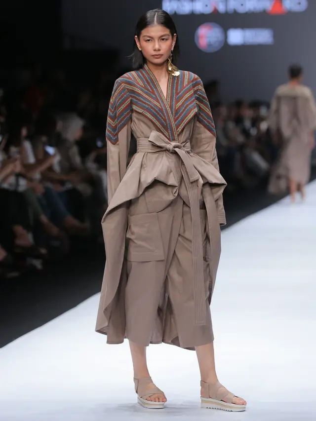 Indonesia Fashion Forward (IFF) ERI / Photo by Deki Prayoga - FIMELA.com