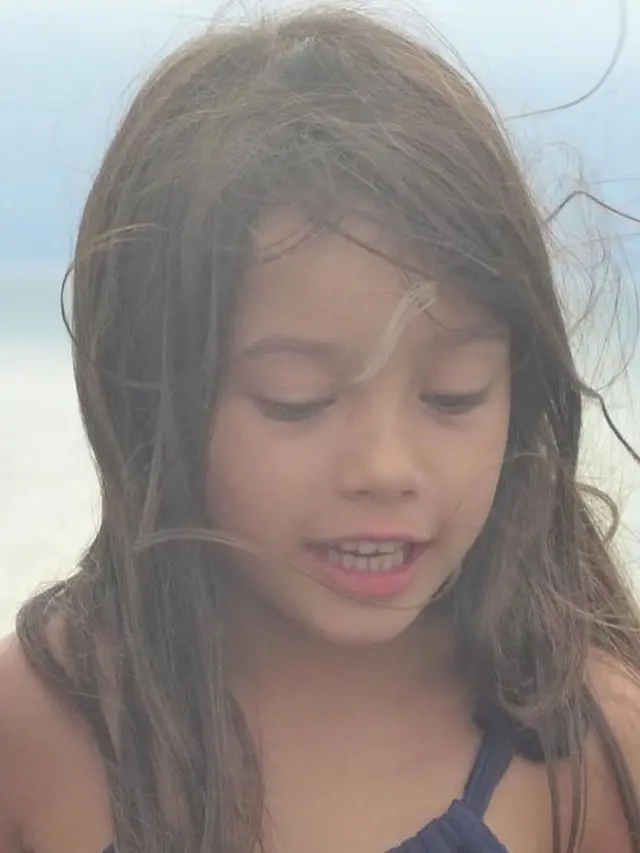 Kirana Cipta Montana Sasmi saat kecil (Foto: Instagram/@anggun_cipta)