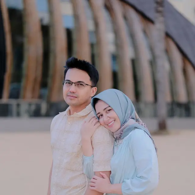 6 Potret Transformasi Dine Mutiara dari Gadis hingga Nikah dengan Sahrul Gunawan