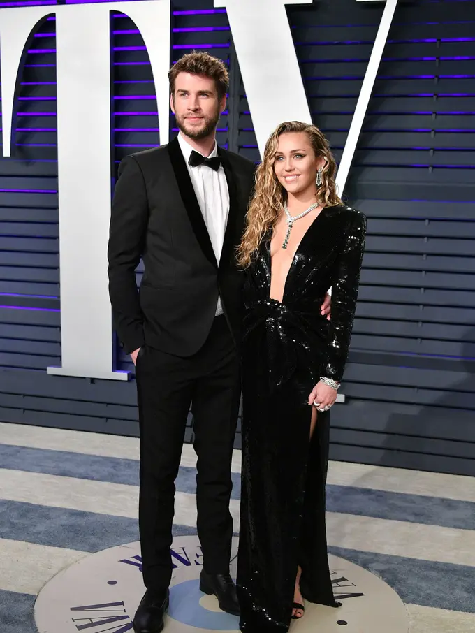 [Fimela] Miley Cyrus dan Liam Hemsworth