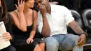 Kanye West sedang menjalani perawatan intensif di rumah sakit lantaran penyakit  gangguan mental yang sedang dialaminya. Sebagai istri, Kim Kardashian melakukan berbagai hal menunjukan kasih sayangnya. (AFP/Bintang.com)