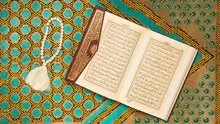 Ilustrasi kitab suci, Islam, Al-Qur'an. (Photo Copyright by Freepik)