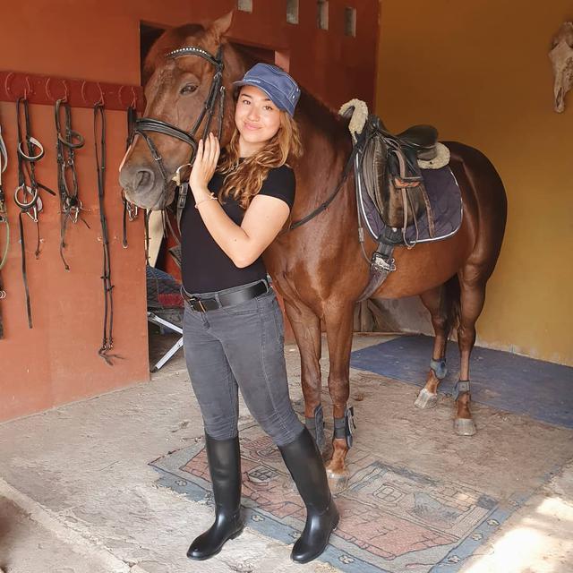 6 Potret Terbaru Agesh Palmer, Mantan Istri Kevin Kambey 'Anak Langit'