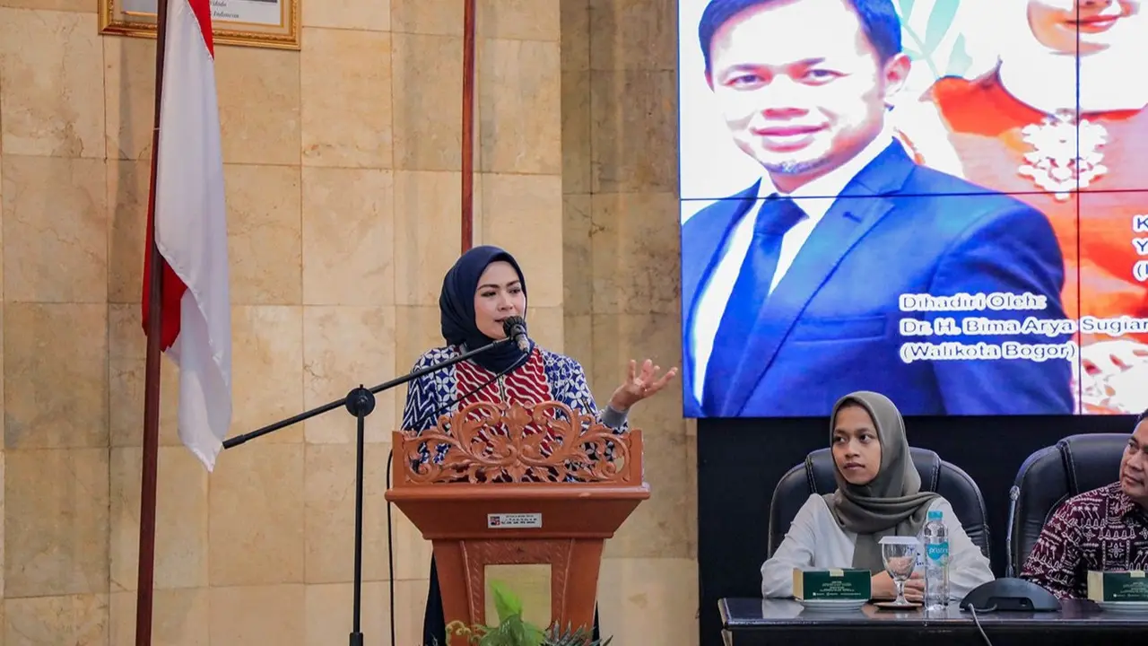 Istri Wali Kota Bogor Bima Arya, Yane Ardian rupanya telah mendaftar sebagai bakal calon legislatif (bacaleg) DPR RI ke KPU.