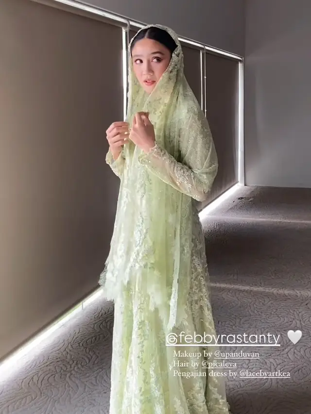 Febby Rastanty saat Pengajian Jelang Pernikahan. [@picavela]