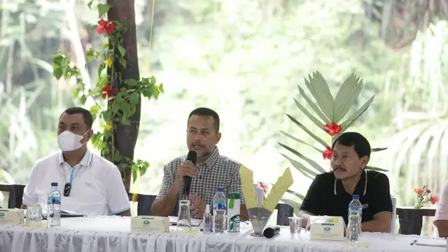 Wagub Sumut, Musa Rajekshah, saat memimpin rapat