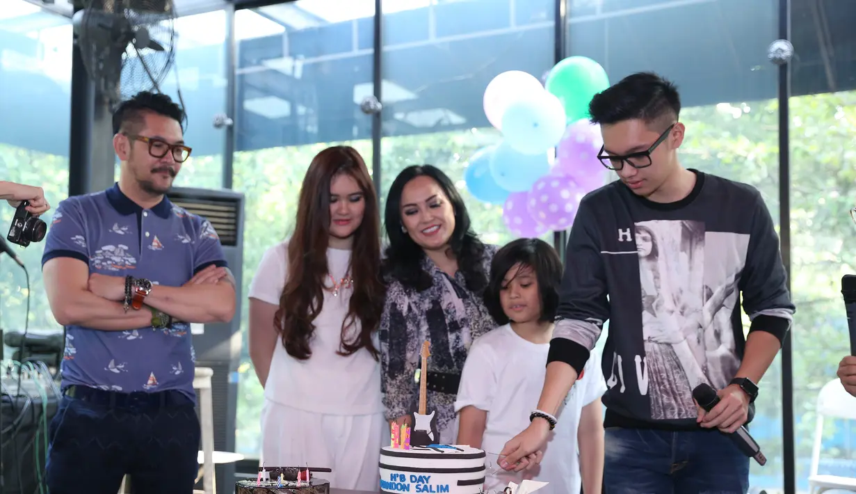 Ulang tahun kali ini Brandon rayakan bersama keluarga serta meet and greet bersama para fansnya (Brandonator) di sebuah rumah makan di kawasan Kebayoran Baru, Jakarta Selatan, Sabtu (19/9/2015). (Wimbarsana/Bintang.com)