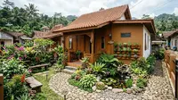 7 Model Rumah Desa Minimalis dengan Halaman Hijau, Sederhana tapi Menawan