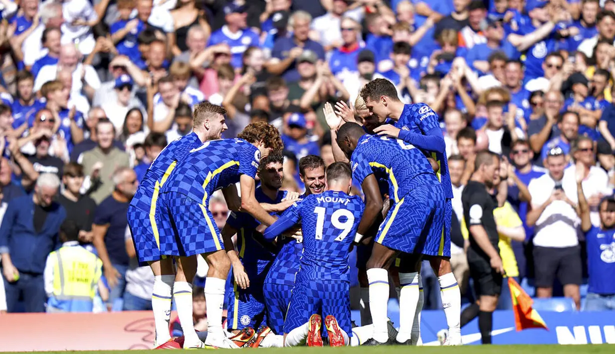 Gol-gol kemenangan Chelsea pada laga pekan pertama Premier League musim ini dicetak oleh Marcos Alonso, Christian Pulisic, dan Treyoh Chalobah. (Foto: AP/Tess Derry)