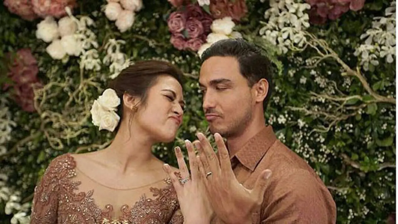 Cincin Pertunangan Raisa dan Hamish Daud