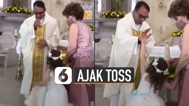 VIDEO: Polos Banget, Bocah Ajak Toss saat Diberkati Imam